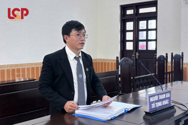 Luật sư Võ Tấn Lộc tại phiên tòa