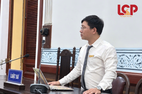 Luật sư Võ Tấn Lộc tại phiên tòa